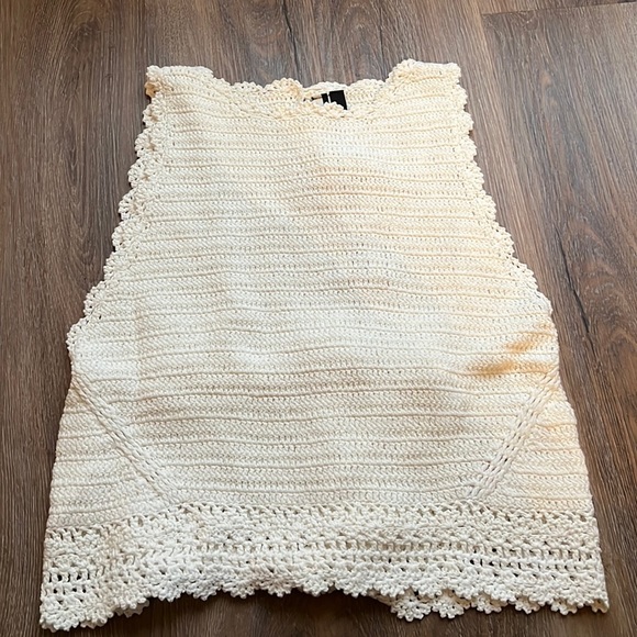 Topshop Tops - NWT topshop crochet top size 8-10
